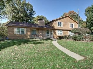 6002 NW Westwood Ln, Kansas City, MO 64151
