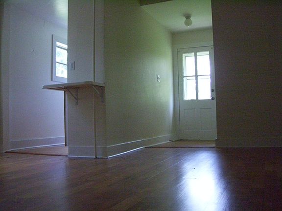 Dining Room - Back Dr