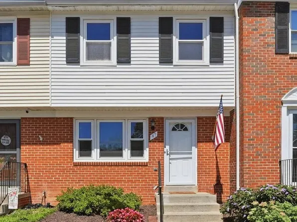47 Sydnor St, Hamilton, VA 20158