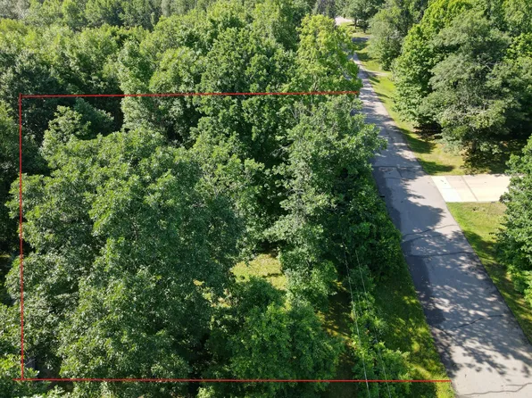 Deschepper Dr, Grand Rapids, MN 55744