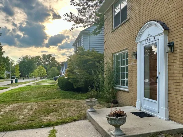 10514 Elgin Ave, Huntington Woods, MI 48070