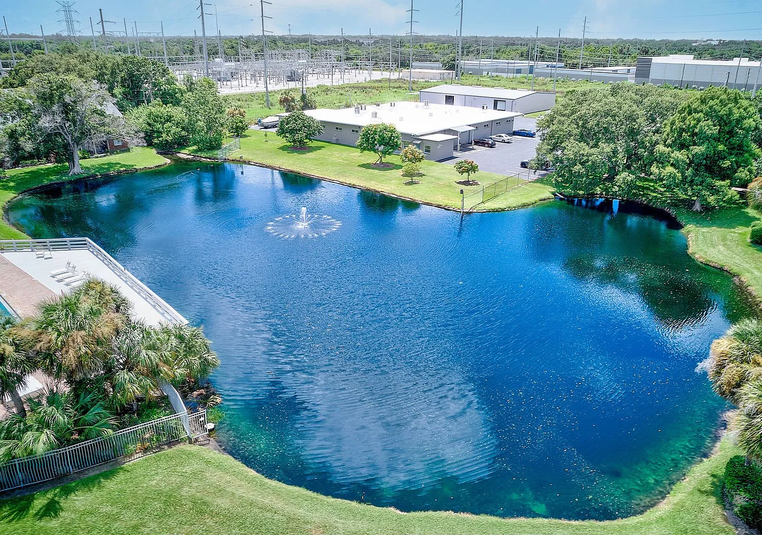Ground-Floor Oasis: Brand-New Renovations & Unobstructed Golf Views! — Photo 3