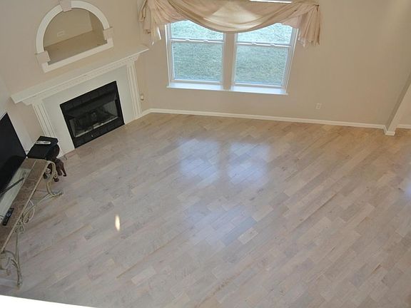 4th image of 130 Long Hollow Dr