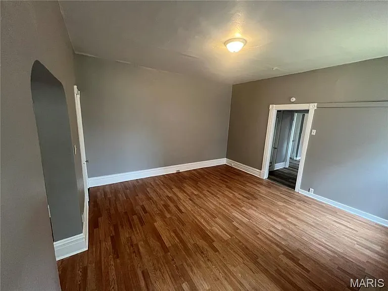 3135 Chippewa St — Photo 6