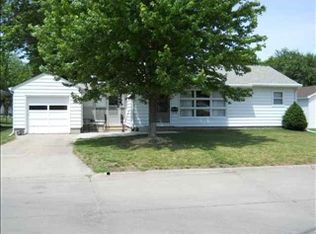 410 Iowa St, La Porte City, IA 50651