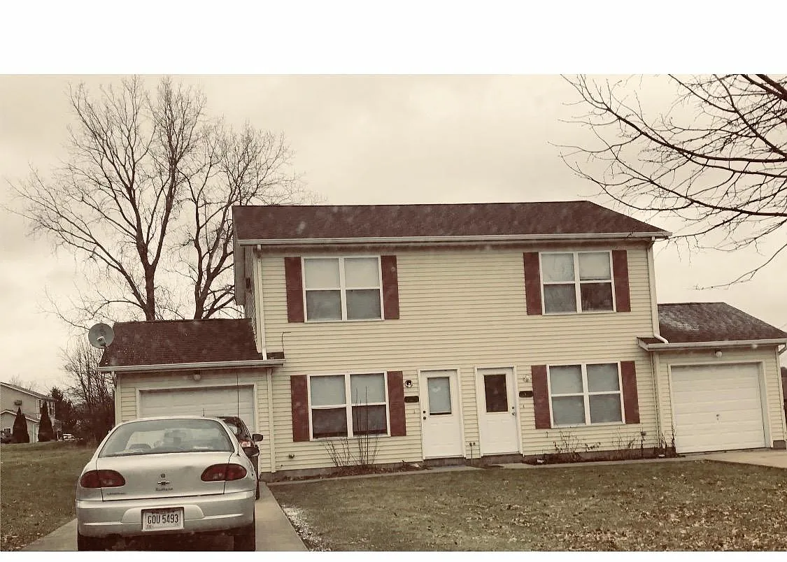 1595 Athena Dr photo 1