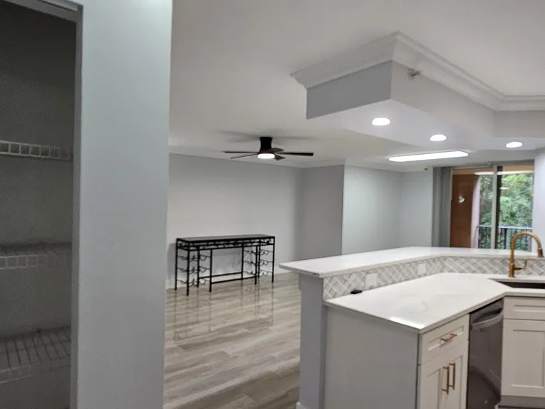 400 Scotia Dr #203 — Photo 51
