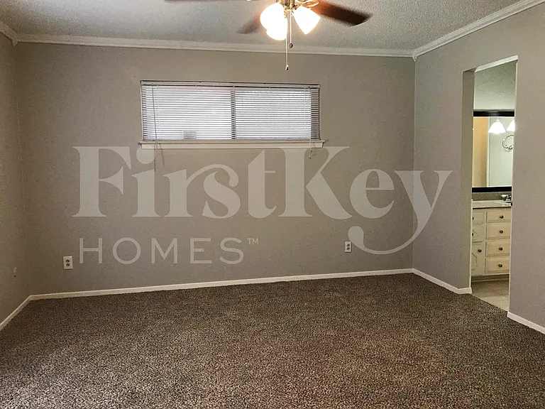 2710 Peachtree Ln — Photo 49