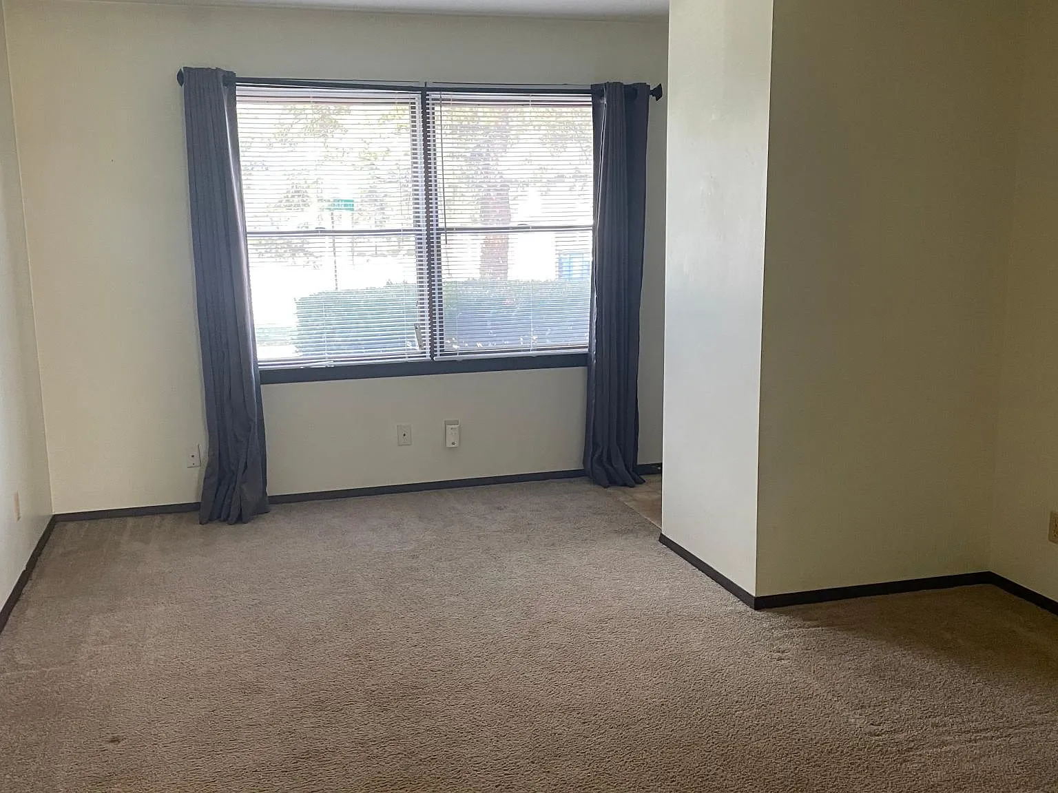 2 bed, 900 sqft, $1,225 — Photo 2