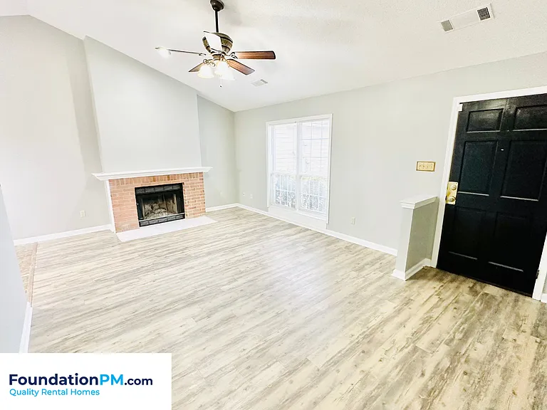2663 Bay Pointe Cir W — Photo 6