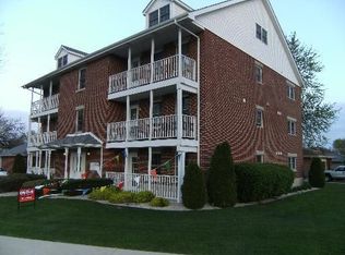 6815 Hickory St APT 1, Tinley Park, IL 60477