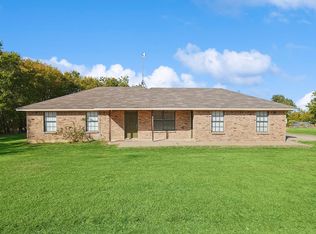 6146 Hawkeye Rd, Krum, TX 76249