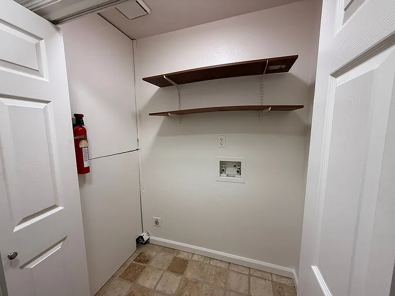 3937 Dale Rd #B — Photo 15