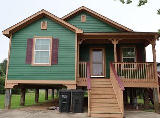 6717 Hawthorne Rd, Hitchcock, TX 77563