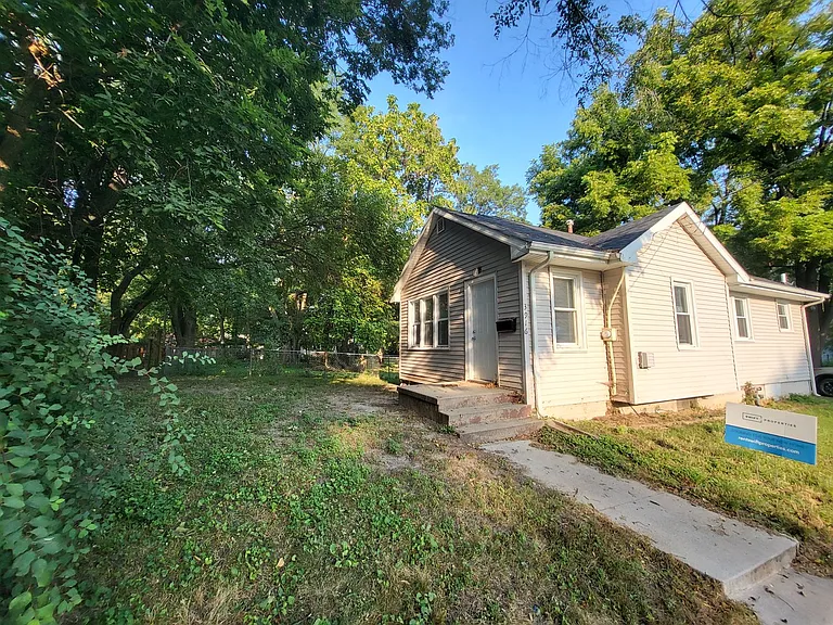 3916 Cambridge St — Photo 22