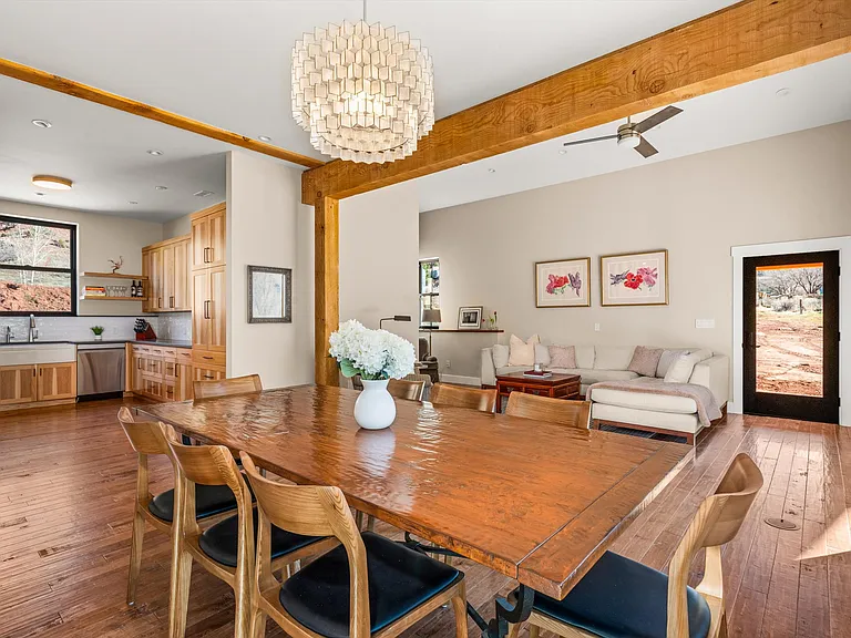 106 Castle View Dr — Photo 12