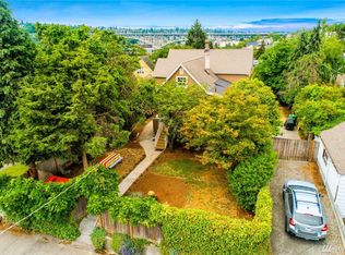 3529 Woodlawn Ave N, Seattle, WA 98103