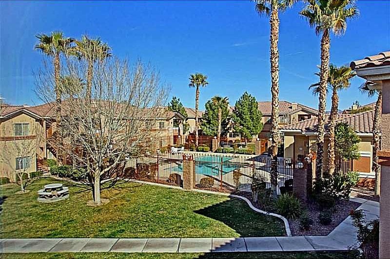 1st image of 1050 E Cactus Ave Unit 2128