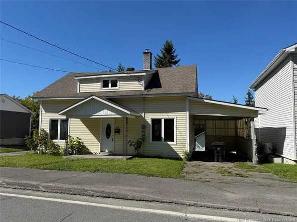12 Fort Ave, Edmundston, NB E3V 1E1