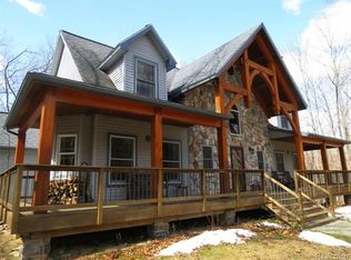 9895 Gibbs Rd, Clarkston, MI 48348