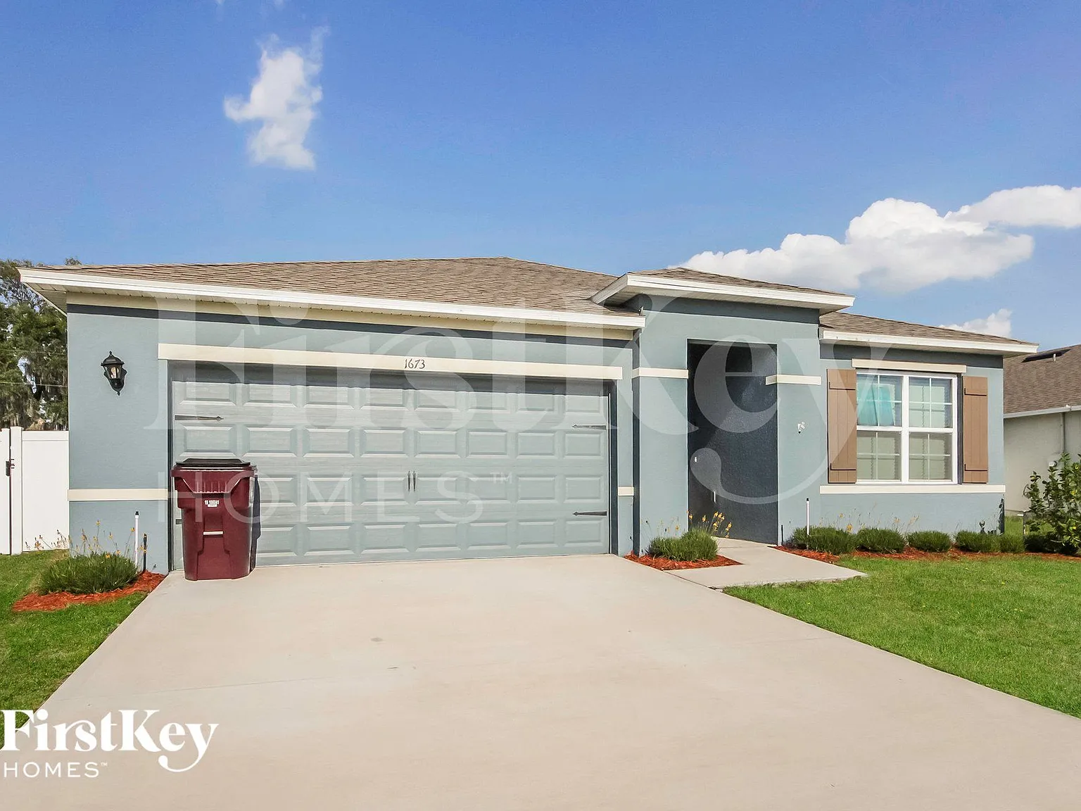3 bed, 2.0 bath, 1676 sqft, $2,330 — Photo 2