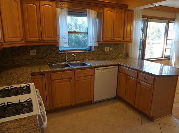 4th image of 5131 N Lovejoy Ave #2