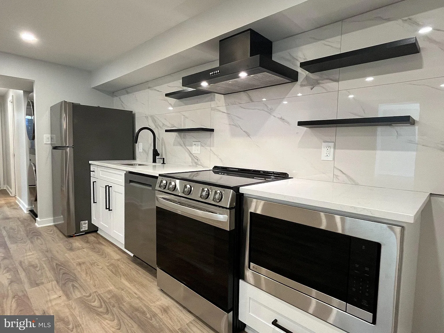2 bed, 1.0 bath, 576 sqft, $2,900 — Photo 4