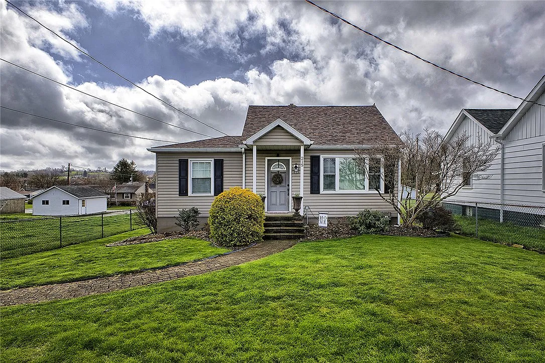 215 Hoffman St photo 1