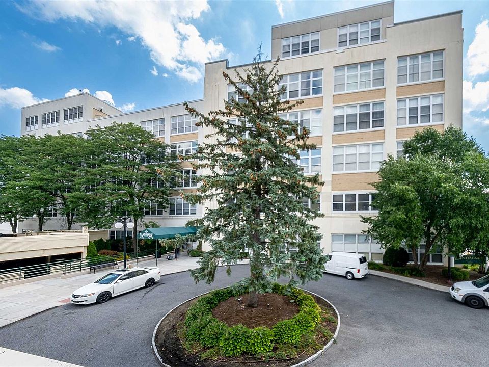1 Landmark Sq, Port Chester, NY 10573 MLS 410323 Zillow