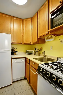 Sold by Corcoran | media 3