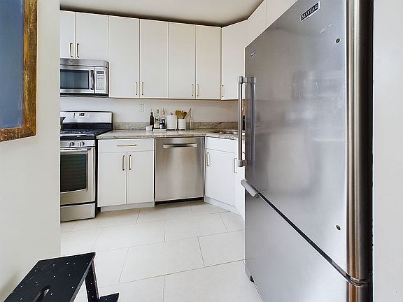 5th image of 345 Clinton Ave APT 12A
