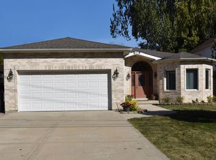 809 N Central Ave, Addison, IL 60101