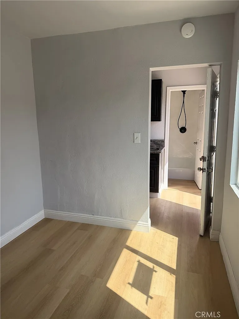 1 bed, 300 sqft, $1,400 — Photo 2