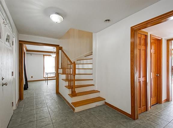 3rd image of 4701 Bancroft Dr