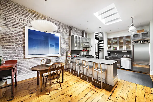 Sold by Stribling | media 8