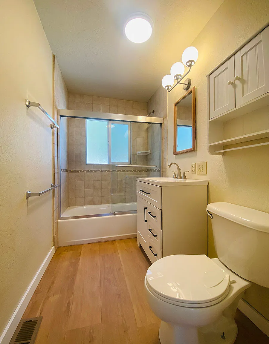 3 bed, 1000 sqft, $2,900 — Photo 4