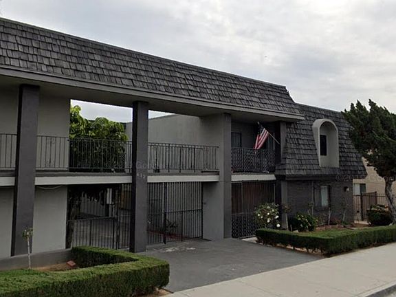 2nd image of 614 N Wilcox Ave #26