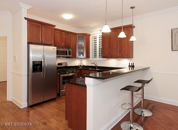 3rd image of 1528 W Jonquil Ter #B1