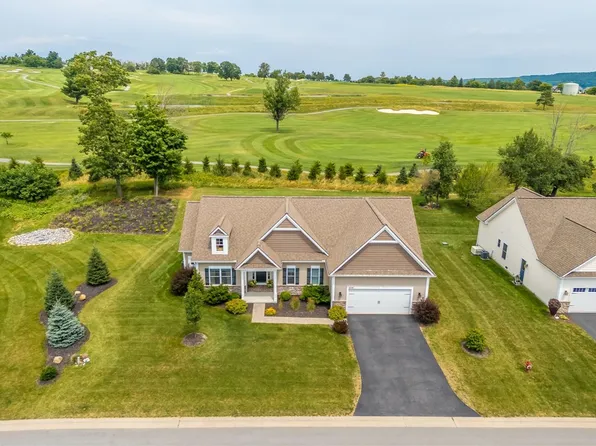 6041 Medalist Ln S, Bristol, NY 14424
