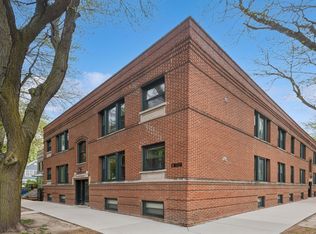 2250 W Argyle St #1, Chicago, IL 60625
