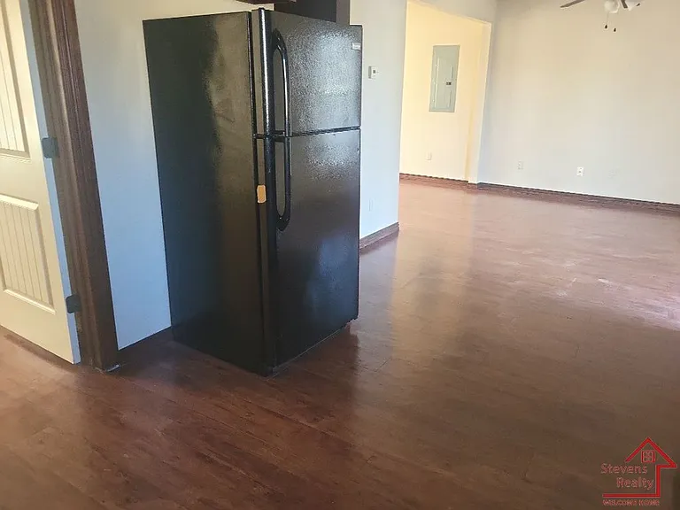 1604 NW Lindy Ave #3 — Photo 7