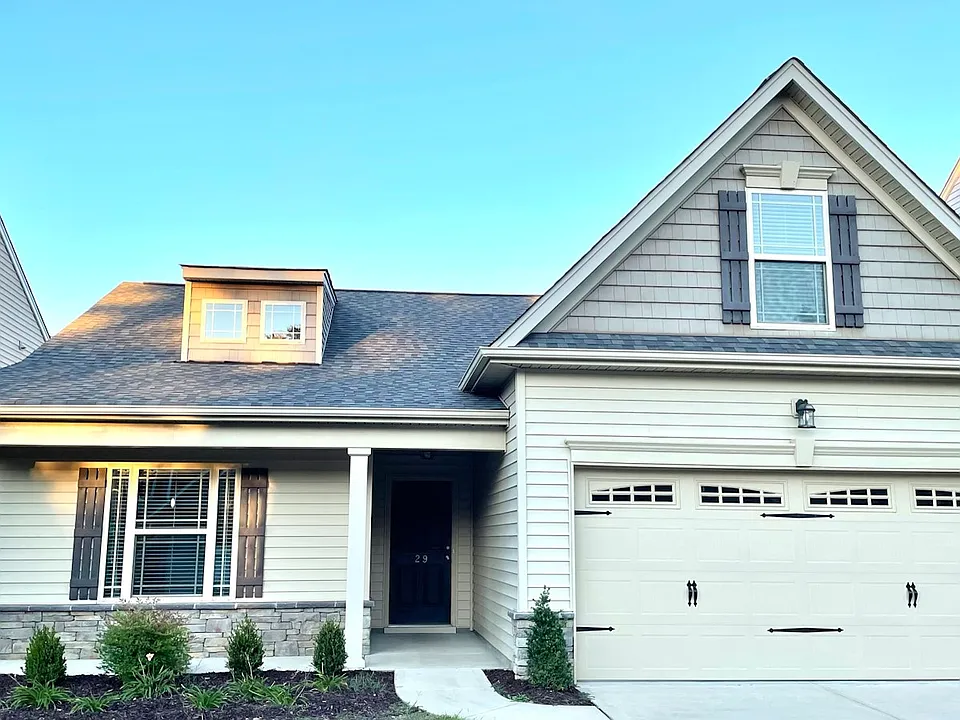 29 Parkwalk Dr