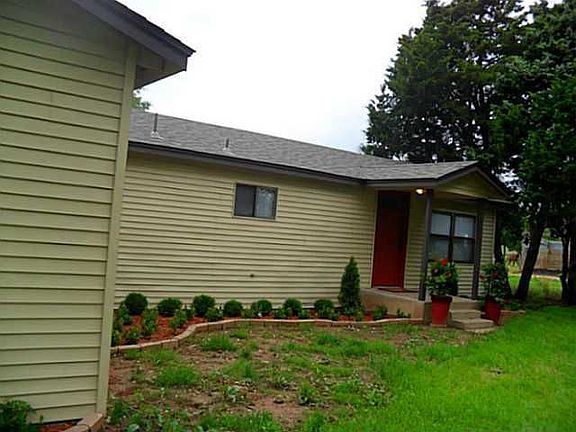 5th image of 2322 N Melinda Ave