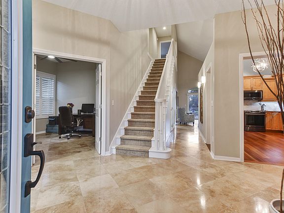 4th image of 704 Blue Seas Ct