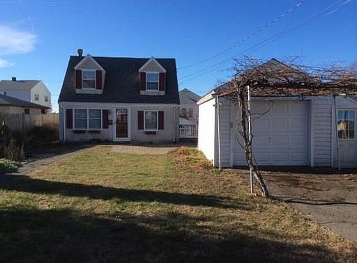 2nd image of 28 Driscoll St