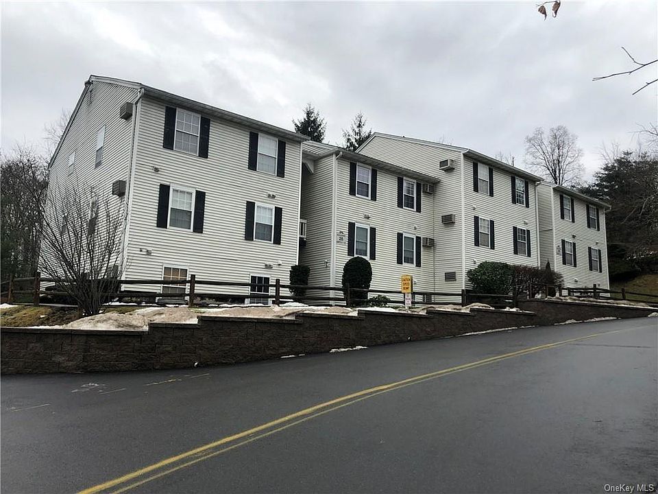 1st image of 28 Lexington Hill #11