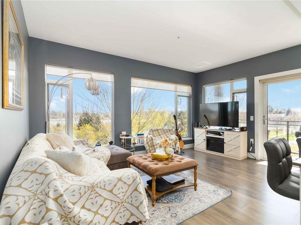3815 Rowland Ave NW #209, Saanich, BC V8Z 0E1