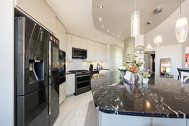 7004 Blvd East, #22B