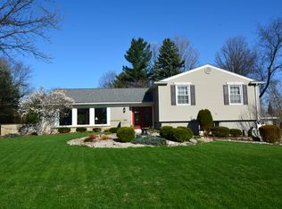 21405 Summerside Ln, Northville, MI 48167