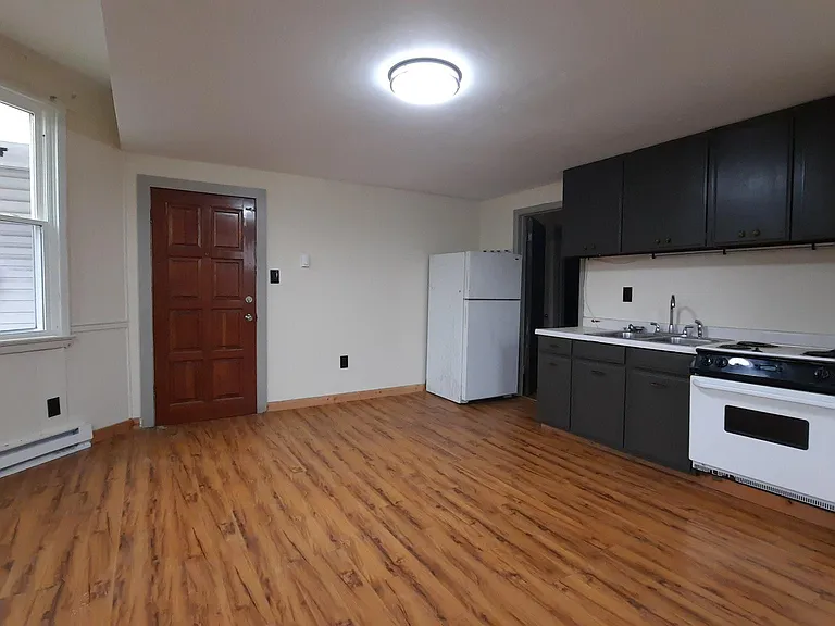 203 Cloud St #1 — Photo 4